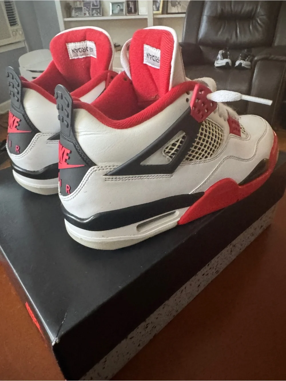 Air Jordan 4 Retro 